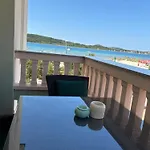 Lana Apartment