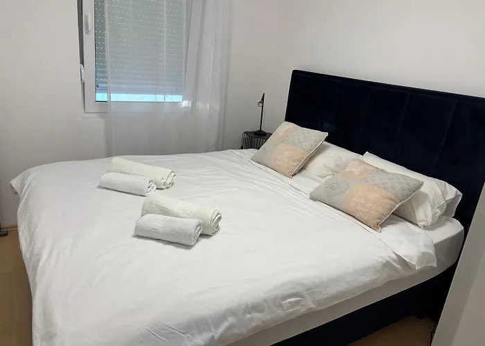 דירה Lana סרימה